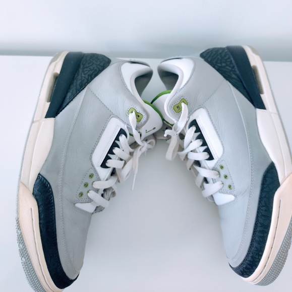 Jordan 3 Chlorophyll Size 11 Good Condition no box. - Picture 8 of 8